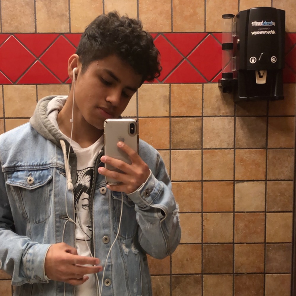 Meet your Posher, Renato